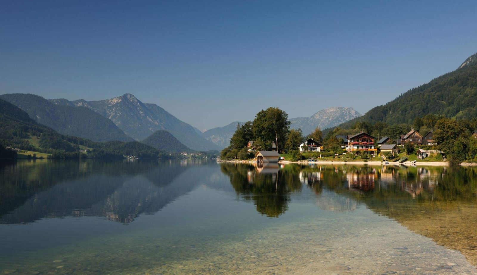 Grundlsee – „štýrské moře“ uprostřed Alp