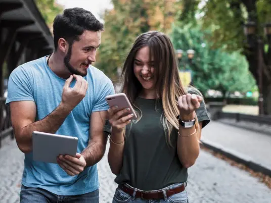 Pasivní příjem z her? Když stream, turnaje a obsah vydělávají i mimo obrazovku
